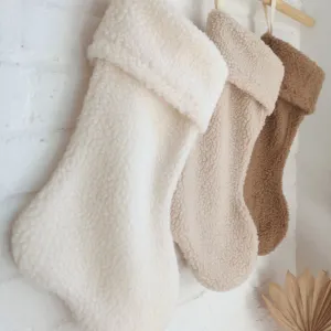 Boucle Stocking | White