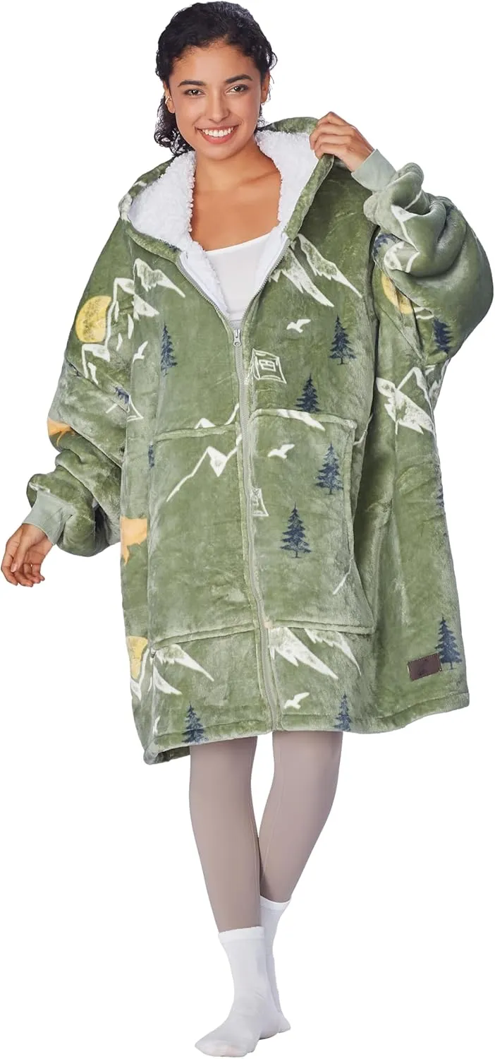 Catalonia Green Camping Zip Up Blanket Hoodie Sweatshirt, Oversized Sherpa Pullover Jacket Coat for Men Women, Comfortable Gift for Her