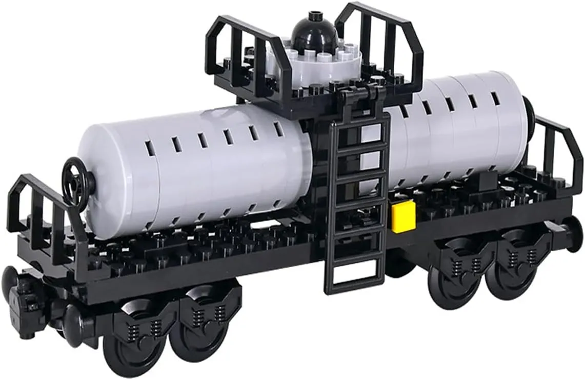 Freight Train Cars Building Block Set，Tanker Truck DIY Building Model, Compatible with Railway Track Building Accessories，Top Present for Boys and Girls (Tank Truck)