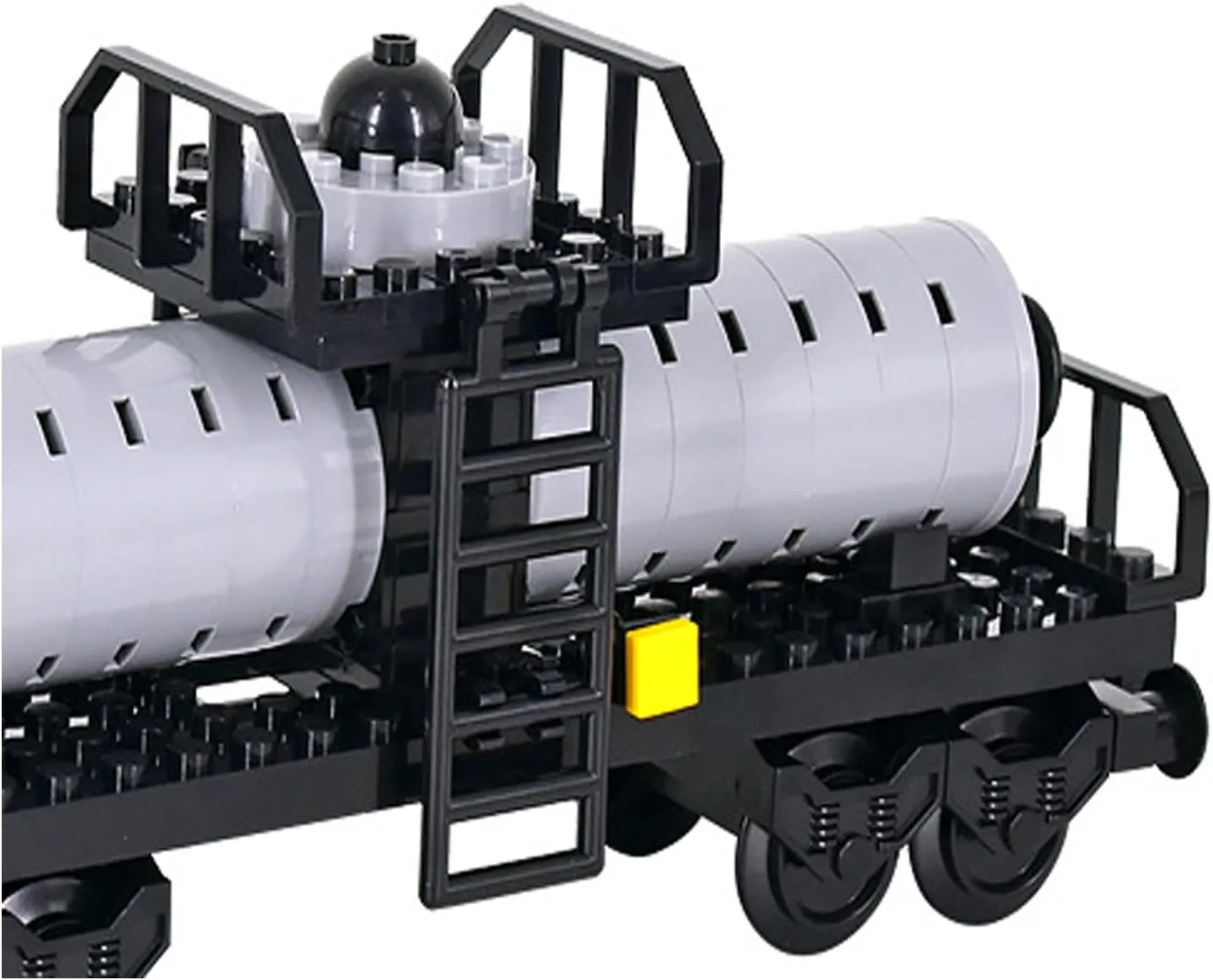Freight Train Cars Building Block Set，Tanker Truck DIY Building Model, Compatible with Railway Track Building Accessories，Top Present for Boys and Girls (Tank Truck)