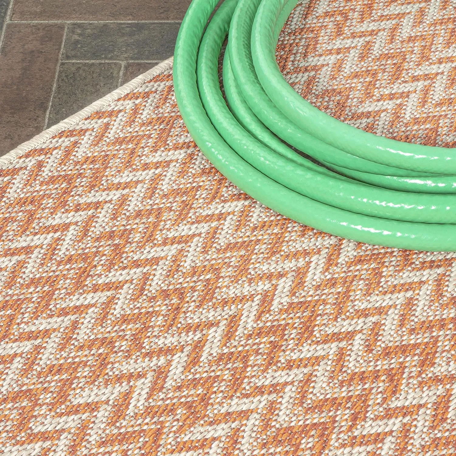 JONATHAN Y SMB206C-5 Chevron Modern Concentric Squares Braided Indoor Outdoor Area Rug, Farmhouse, Traditional Easy Clean,Bedroom,Kitchen,Backyard,Patio,Non Shedding, Orange/Cream, 5 X 8
