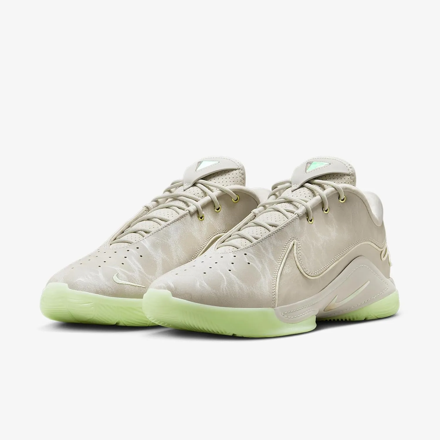 Lebron XXII Basketball Shoes (FZ1094-002, Light Bone/Vapor Green/Soft Pearl)