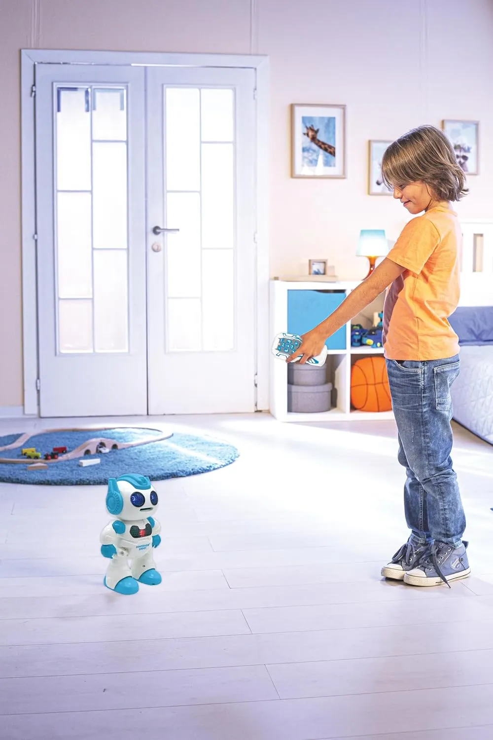 LEXiBOOK, Powerman Shoot - My First Throwing-disc Robot, Programmable Remote Control Robot, Plays Music and Dances, Sound and Light Effects, 12 Foam Discs, ROB17, White/Blue