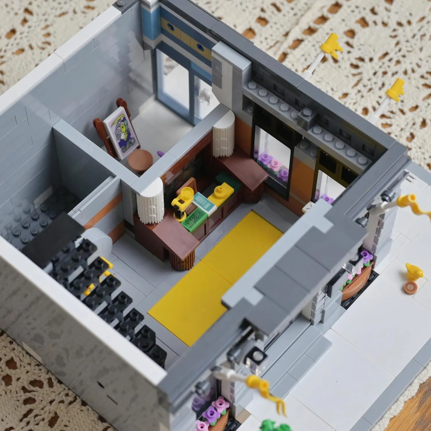 Mini Bank Architecture Mini Building Blocks Set with LED Lights,2 Levels Modular Architecture,MOC Creative Model Set,Construction Toy for Adult(2080Pcs)