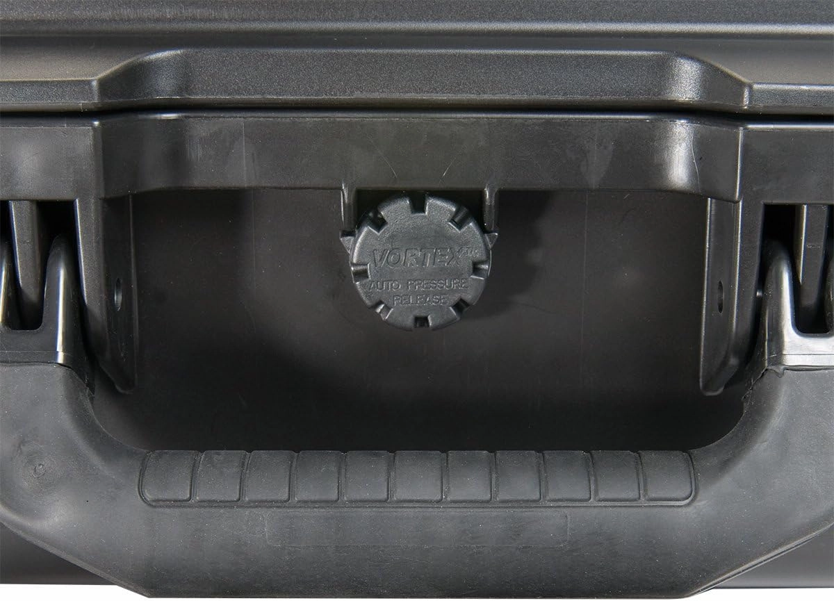 Pelican Waterproof Case Storm iM2600 Case With Foam (Black)