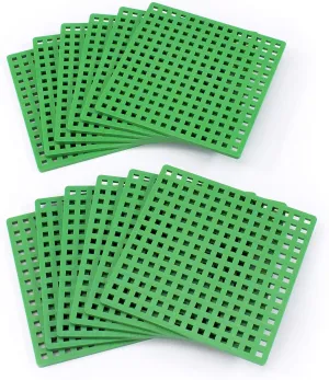 PLUS PLUS – Green Baseplate, 12 Pack – Base Accessory for Building and displaying Creations, 4.5 X 4.5 inches, Construction Building STEM | STEAM Toy for Kids
