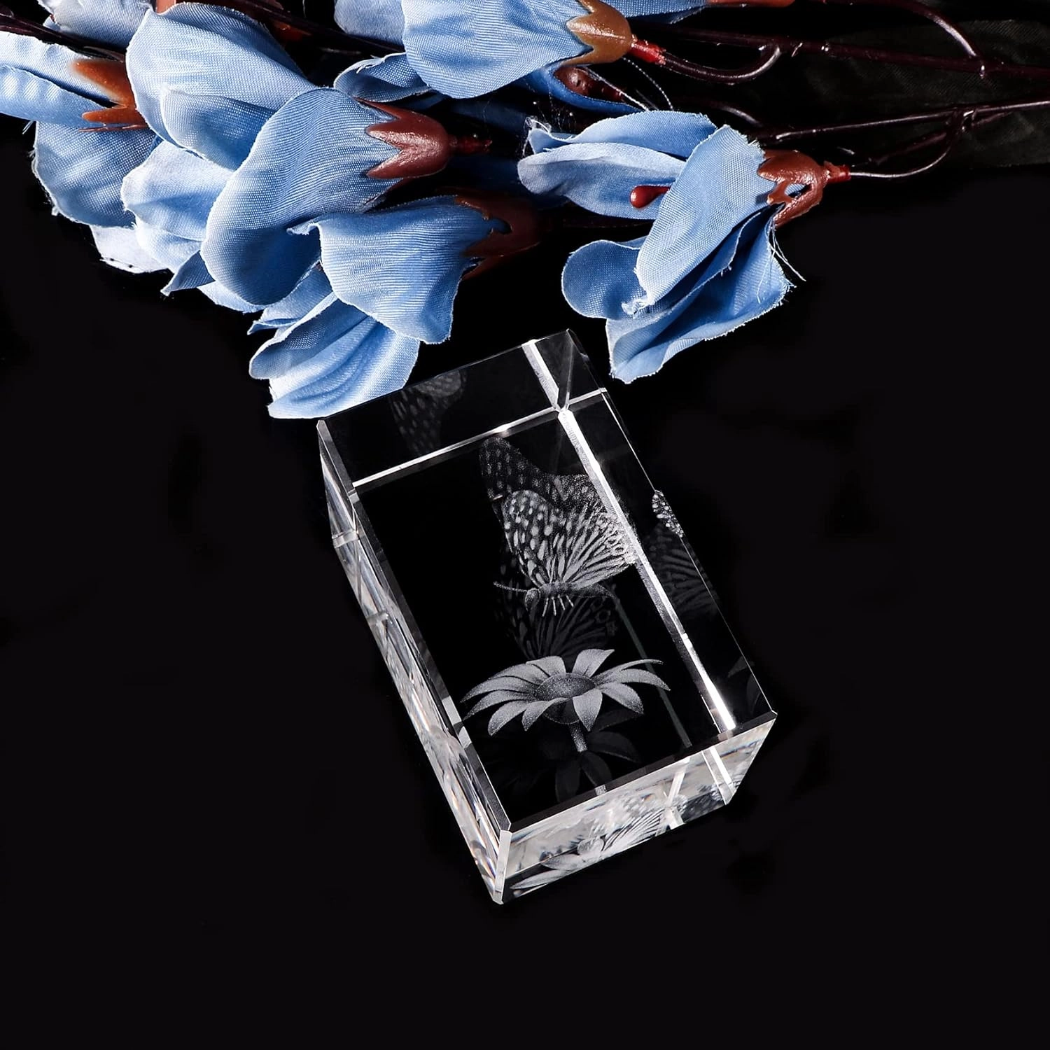 Qianwei Butterfly Gifts: 3D Crystal Monarch Butterfly Figurines for Home Decor & Lovers