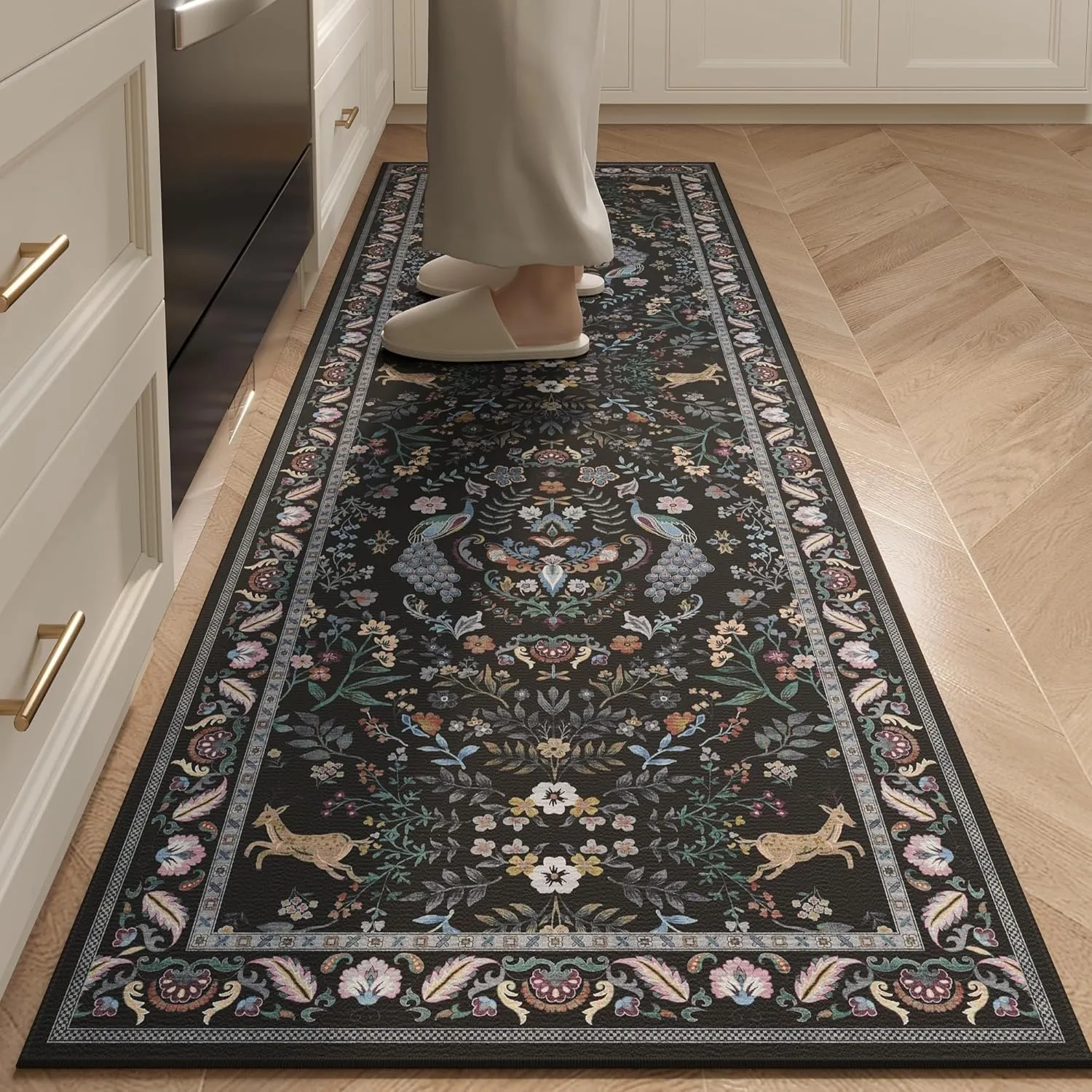 Runner Rug Washable Kitchen Runner 2'6''x8' Runner Rug for Entryway Indoor Floral Non-Slip Soft Carpet Runner for Hallways, Kitchen, Laundry, Bedroom, Bathroom(Black)