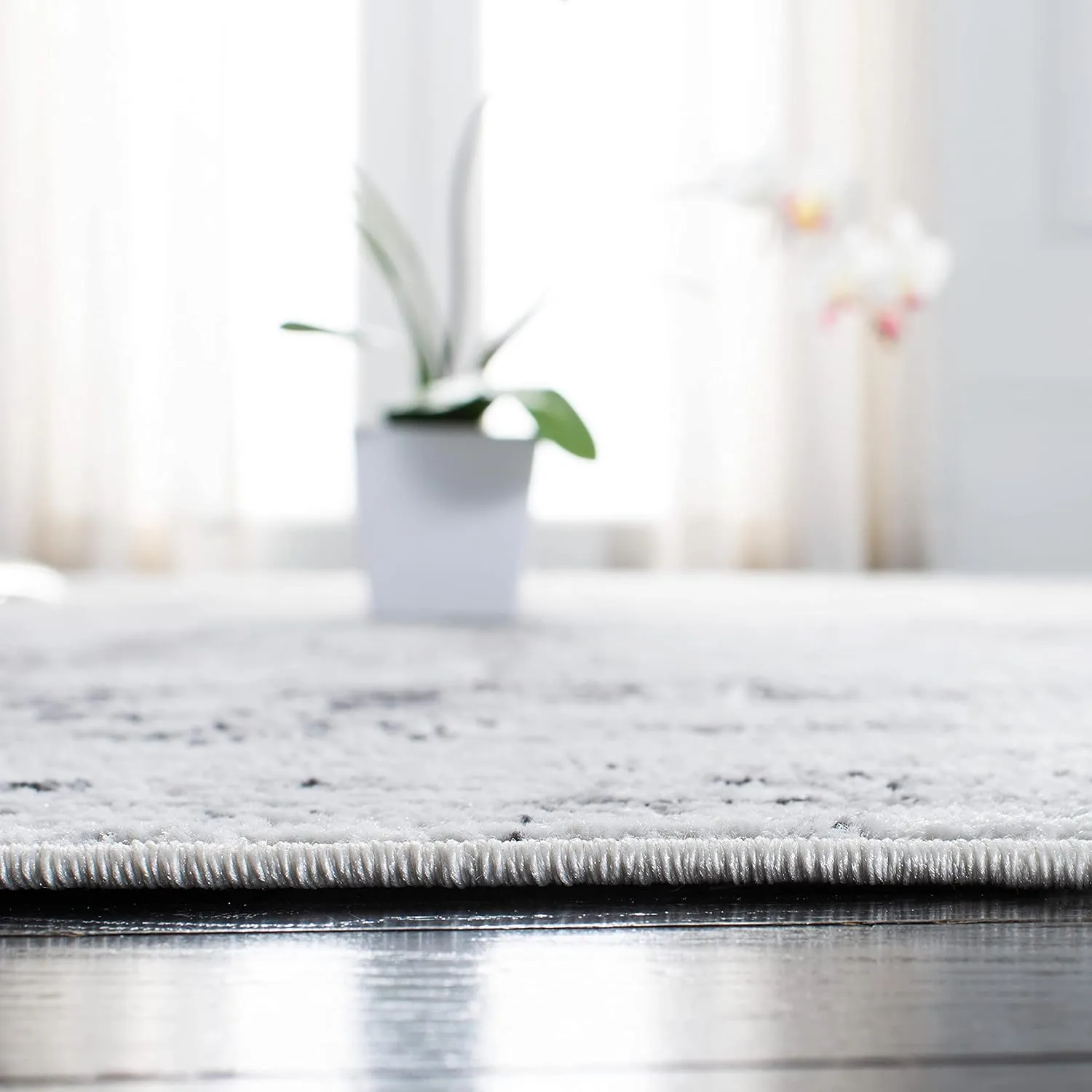 SAFAVIEH Amelia Collection Area Rug - 9' x 12', Ivory & Grey, Modern Abstract Design, Non-Shedding & Easy Care, Ideal for High Traffic Areas in Living Room, Bedroom (ALA700C)