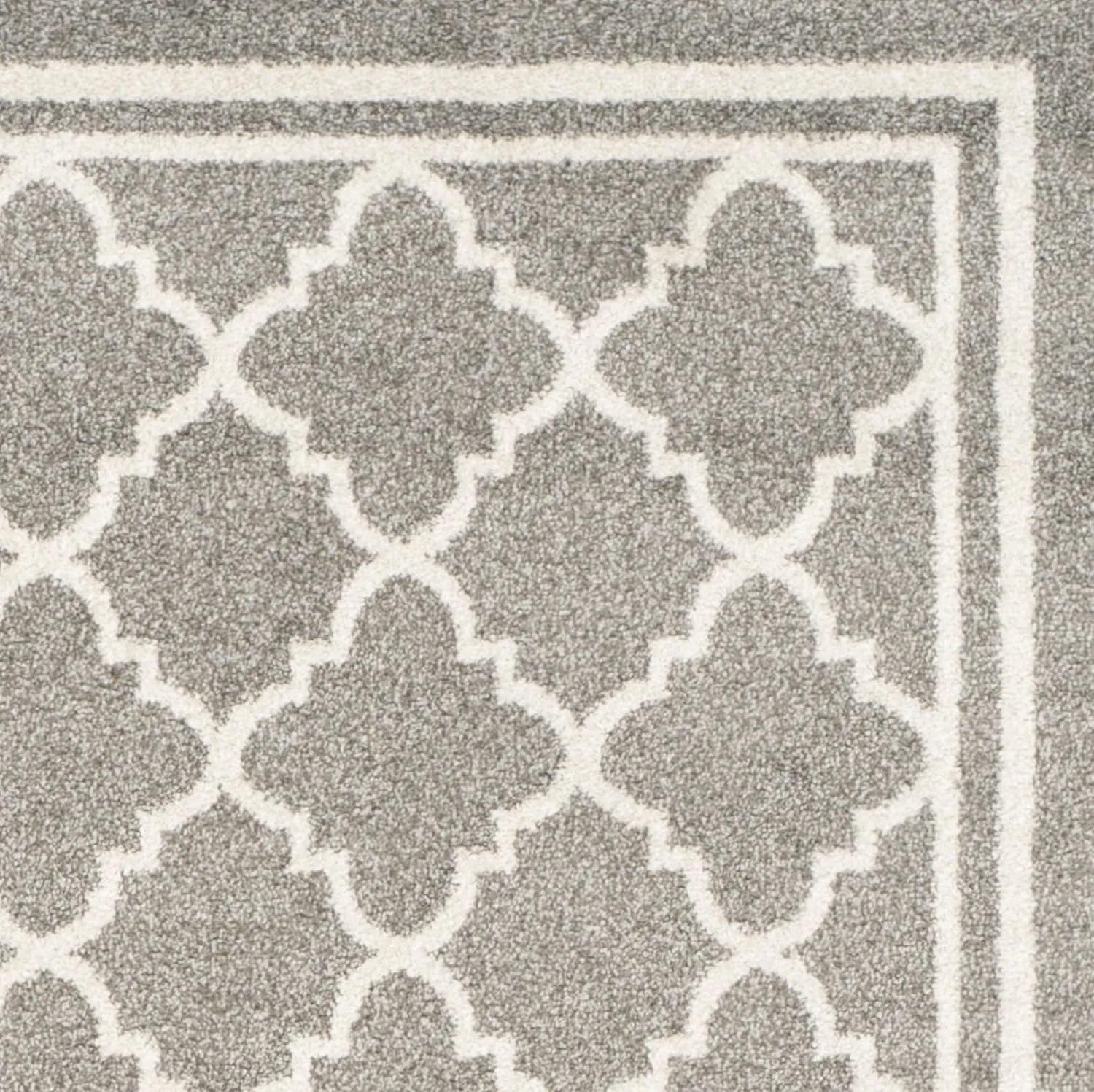 SAFAVIEH Amherst Collection Area Rug - 8' x 10', Dark Grey & Beige, Moroccan Trellis Design, Non-Shedding & Easy Care, Ideal for High Traffic Areas in Living Room, Bedroom (AMT422R)