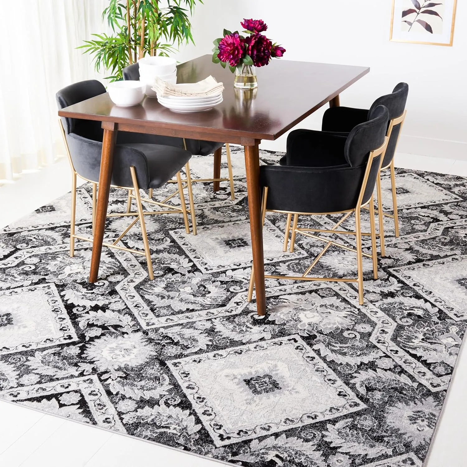 Safavieh Area Rug 8x10 - Brentwood Collection - Large - Black & Ivory, Diamond Damask Design, Non-Shedding & Easy Cleaning, Ideal for Living Room, Bedroom, Office, Dining Space (BNT827Z)
