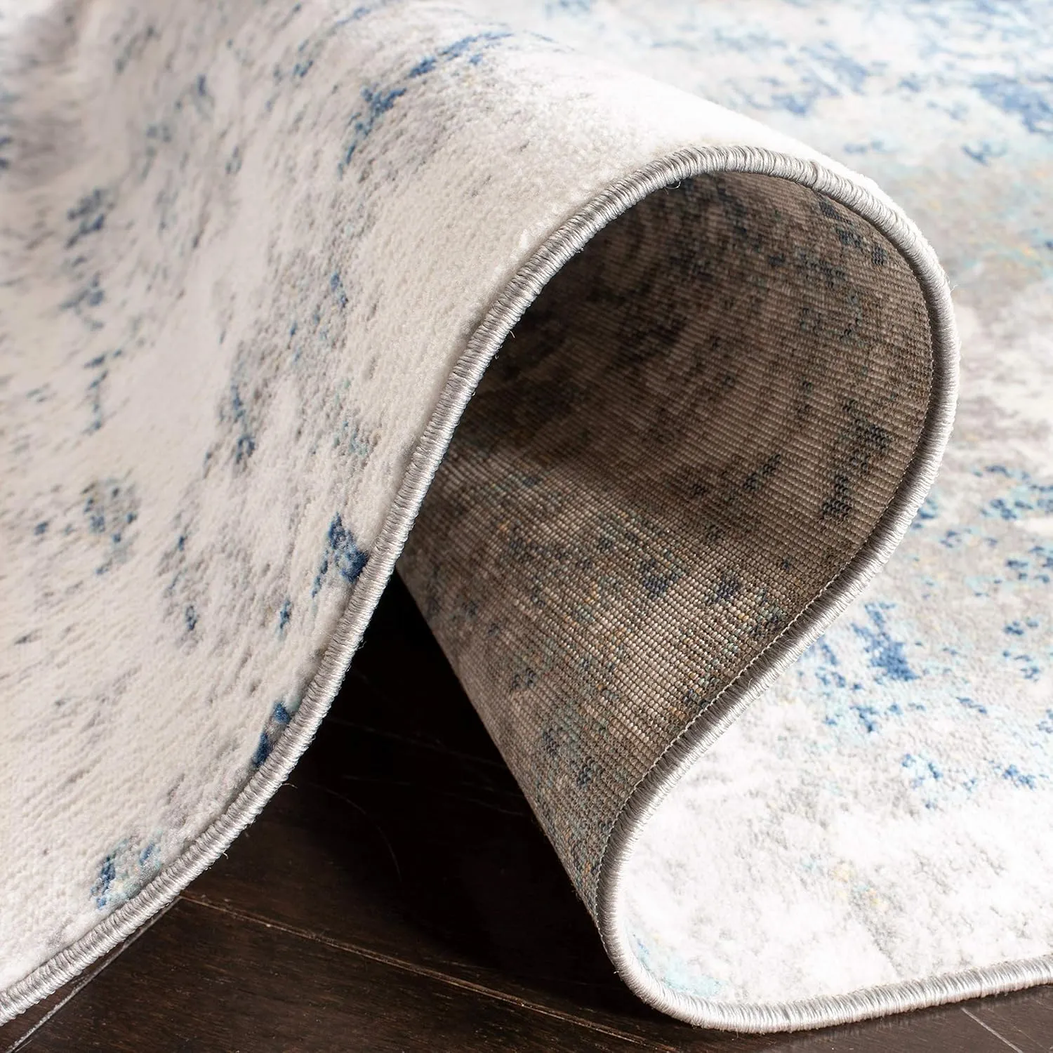 SAFAVIEH Brentwood Collection Area Rug - 6' x 9', Light Grey & Blue, Modern Abstract Design, Non-Shedding & Easy Care, Ideal for High Traffic Areas in Living Room, Bedroom (BNT822F)