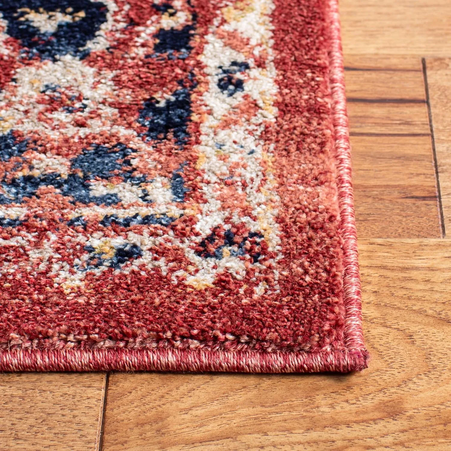 SAFAVIEH Charleston Collection Area Rug - 9' x 12', Red & Ivory, Oriental Distressed Design, Non-Shedding & Easy Care, Ideal for High Traffic Areas in Living Room, Bedroom (CHL411Q)