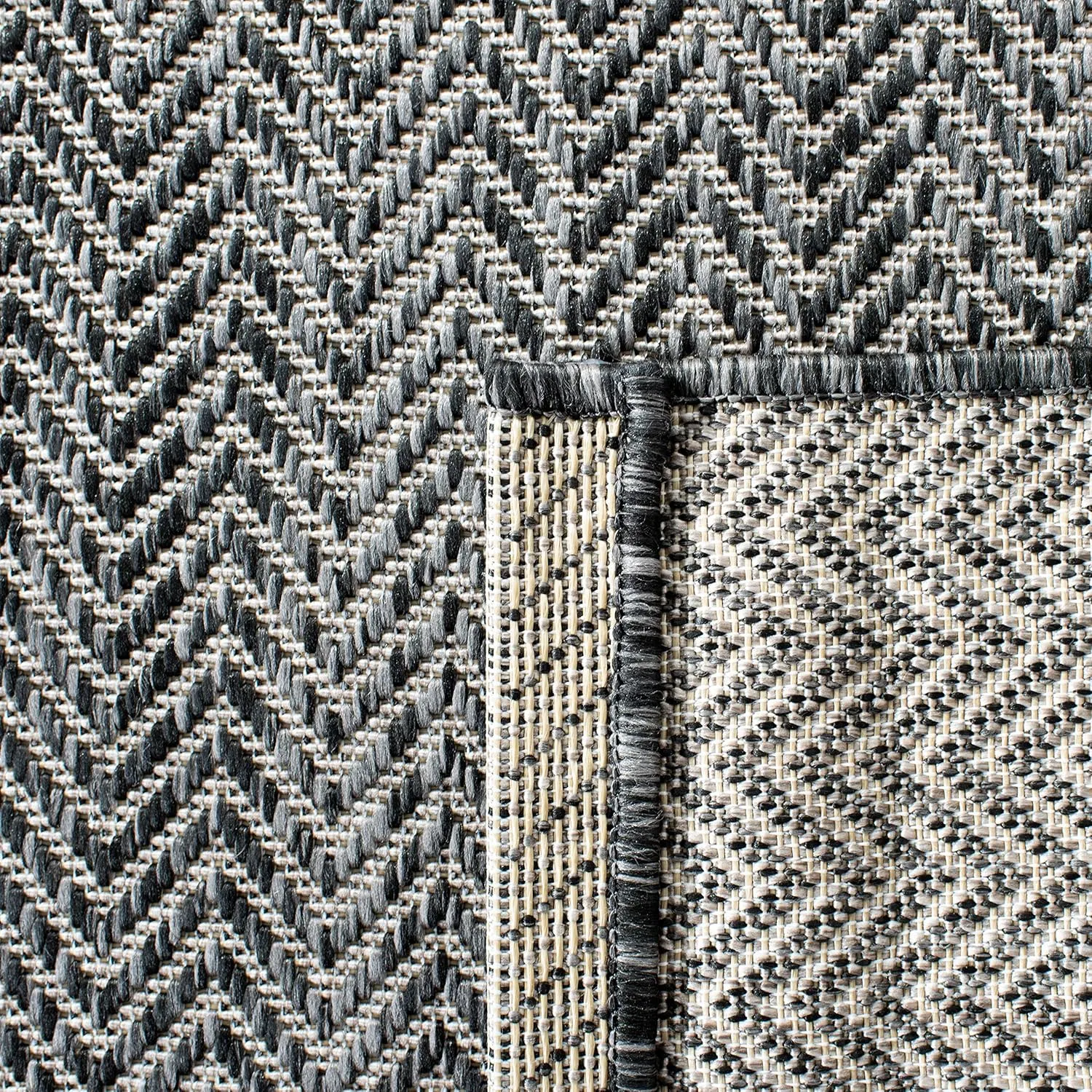 SAFAVIEH Courtyard Collection 2'3' x 8' Black/Beige CY8022 Indoor/ Outdoor Patio Backyard Mudroom Runner Rug