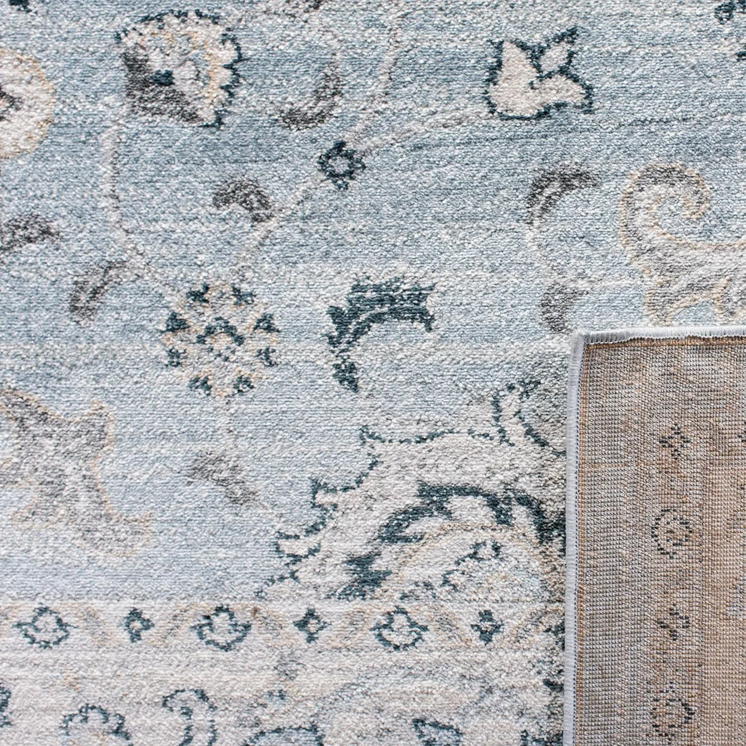SAFAVIEH Isabella Collection Area Rug - 9' x 12', Light Blue & Cream, Oriental Design, Non-Shedding & Easy Care, Ideal for High Traffic Areas in Living Room, Bedroom (ISA940M)