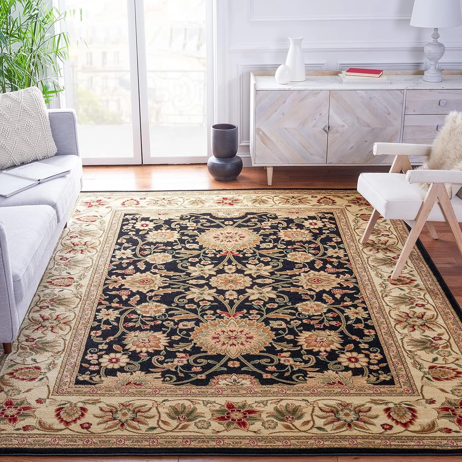 SAFAVIEH Lyndhurst Collection Area Rug - 8' x 11', Black & Ivory, Traditional Oriental Design, Non-Shedding & Easy Care, Ideal for High Traffic Areas in Living Room, Bedroom (LNH212A)