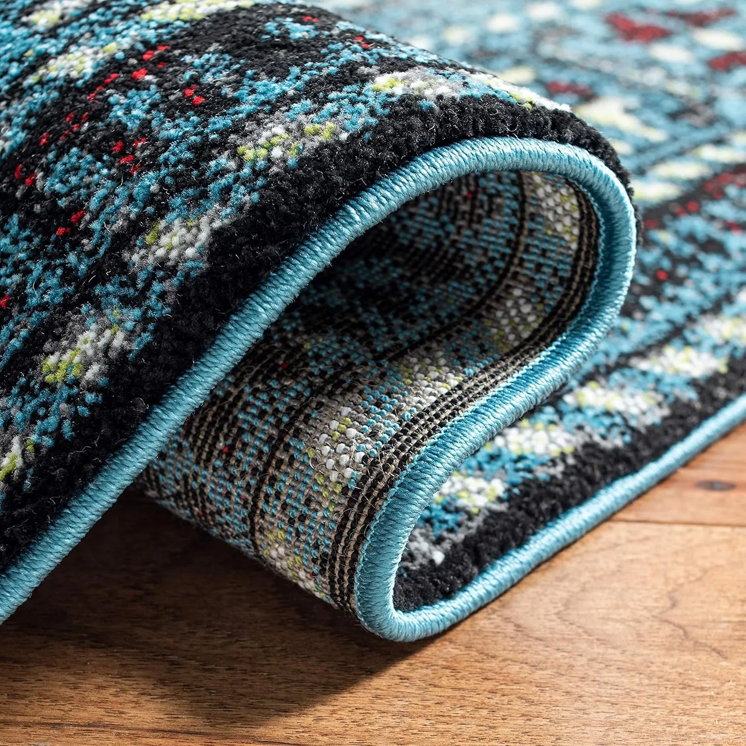 SAFAVIEH Vintage Hamadan Collection Area Rug - 6'7" x 9', Light Blue & Black, Traditional Oriental Design, Non-Shedding & Easy Care, Ideal for High Traffic Areas in Living Room, Bedroom (VTH213M)
