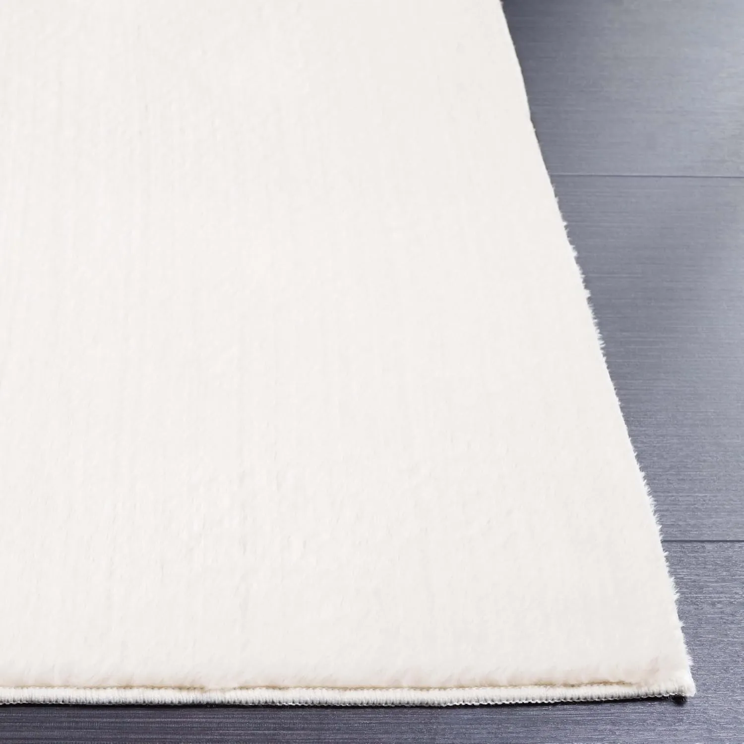 SAFAVIEH Washable Rug Faux Rabbit Fur Shag Collection - 6' Square, Ivory, Slip Resistant & Easy Cleaning, Ideal for Living Room, Bedroom, Kids Playroom, Nursery, Dining Space (FRF100A)