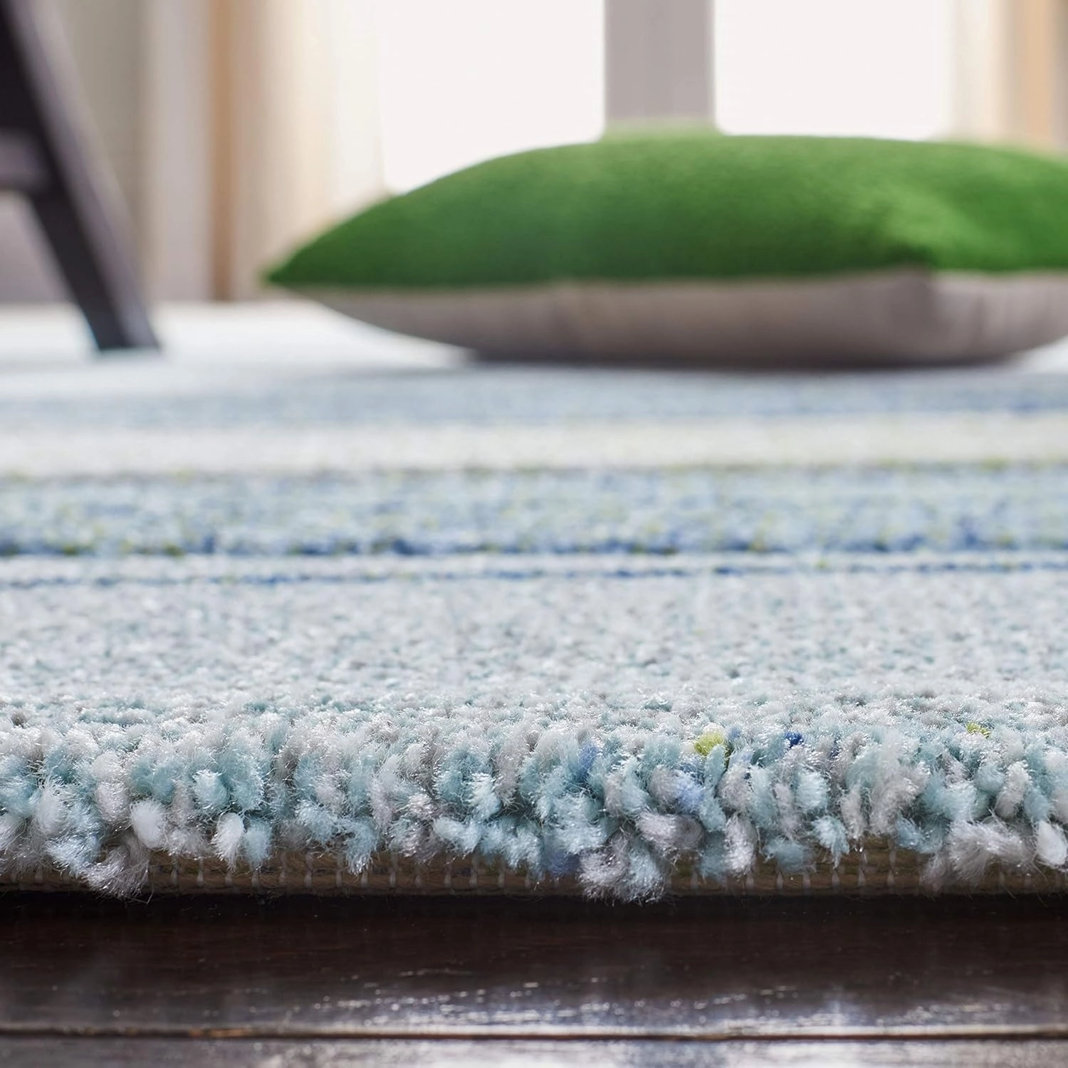 SAFAVIEH Area Rug 8x10 - Hollywood Collection - Large - Ivory & Blue, Mid-Century Modern Design, Non-Shedding & Easy Cleaning, Ideal for Living Room, Bedroom, Office, Dining Space (HLW703A)