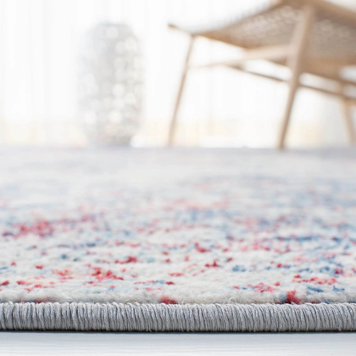 SAFAVIEH Brentwood Collection 6' x 9' Navy / Red BNT822N Modern Abstract Non-Shedding Living Room Bedroom Dining Home Office Area Rug