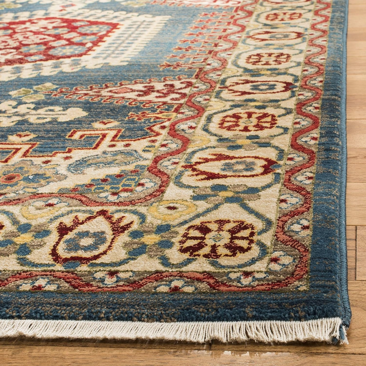 SAFAVIEH Kashan Collection Area Rug - 5'1" x 7'5", Navy Blue & Ivory, Traditional Oriental Design, Non-Shedding & Easy Care, Ideal for High Traffic Areas in Living Room, Bedroom (KSN308N)