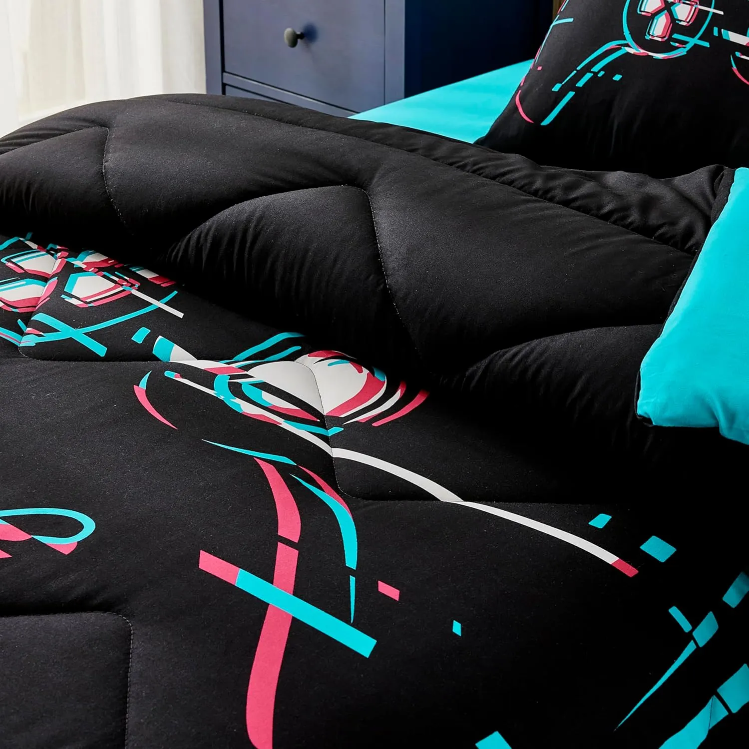Seward Park Boys Full/Queen Bedding Set with Sheet, Video Gaming Bed in a Bag for Kids Teen, Dorm Comforter Sets, Game Black 5 Pieces