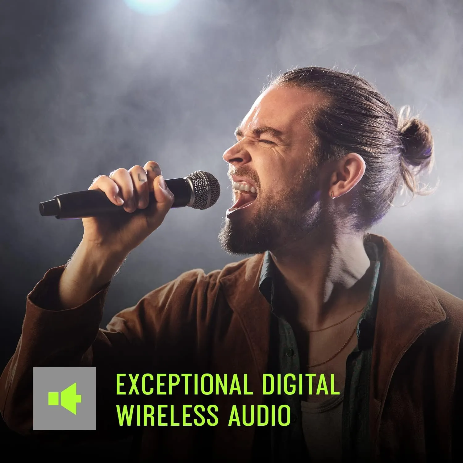 Shure GLXD4  Pro Digital Single Channel Receiver - for use with GLX-D  Dual Band Wireless Systems, Transmitter Sold Separately (GLXD4 =-Z3)