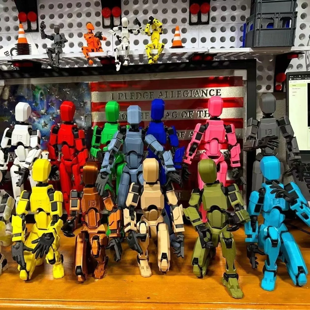Titan13 Action Figure, Lucky Robot 13 Action Figure,3D Printed Multi-Jointed Movable Action Figures,Dummy Robot 13 Figure Creative Gifts for Kids Adults (5pcs)