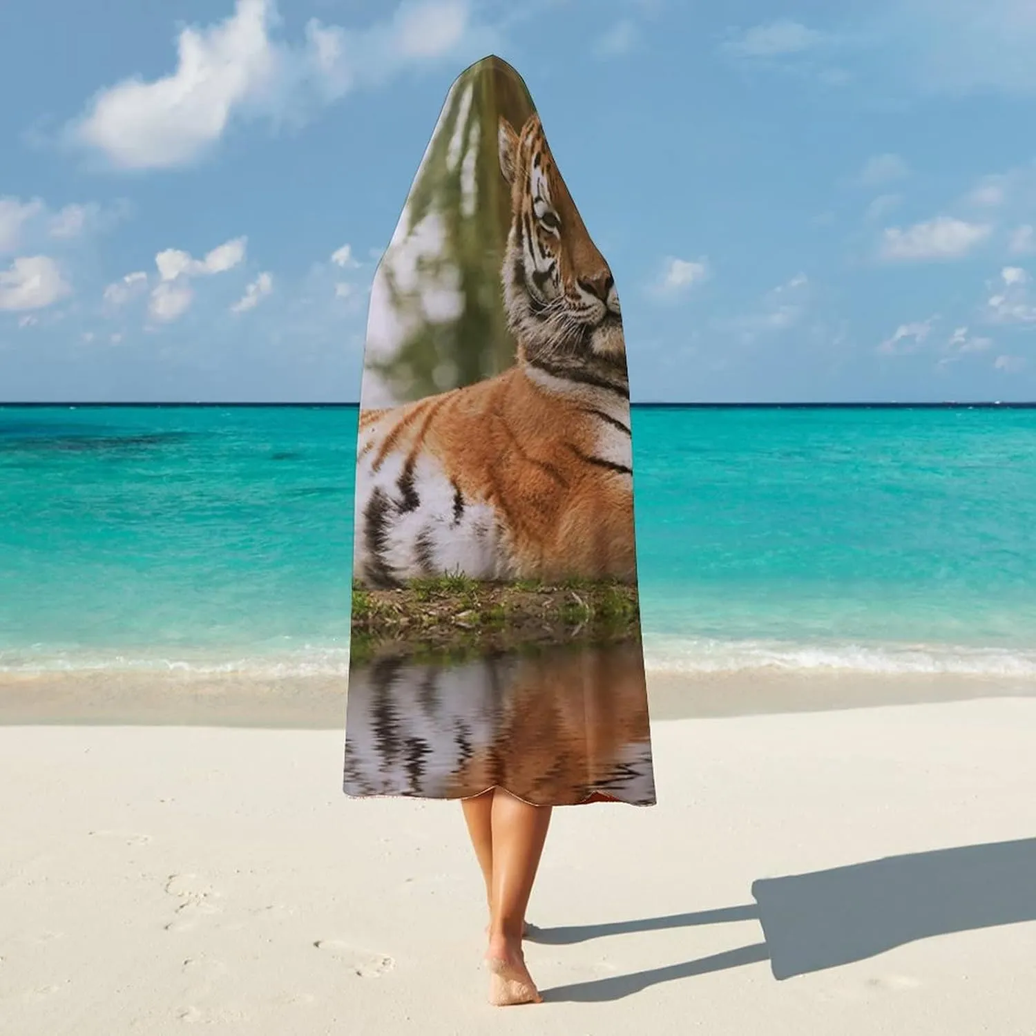 Warm Blanket, Tiger Women Men Hooded Blanket, Siberian Mammal Warm Day, Soft Warm Cozy, 40 x 50inches, Studying Reading Snuggling Napping Office, Multicolor